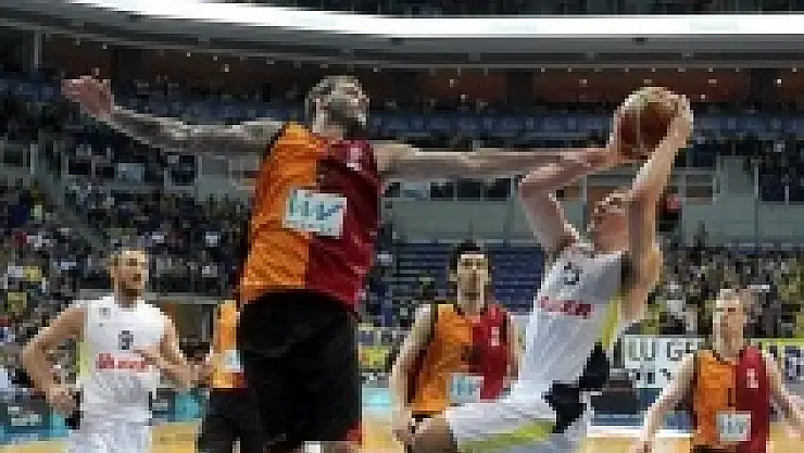 Bugün günlerden derbi