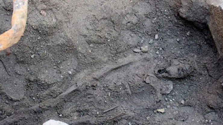 Şebeke onarımı sırasında bulundu: Tam 2500 yıllık!