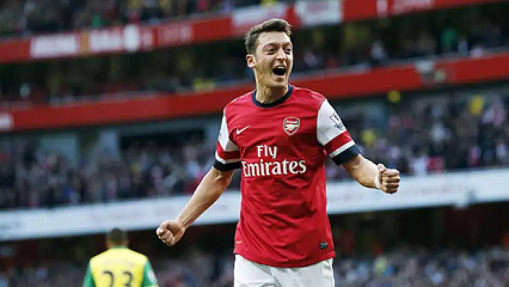 Mesut Özil Premier Lig tarihine geçti