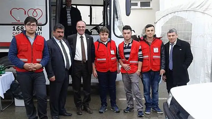 Ayvacık'ta Rekor Kan Bağışı: 411 Ünite