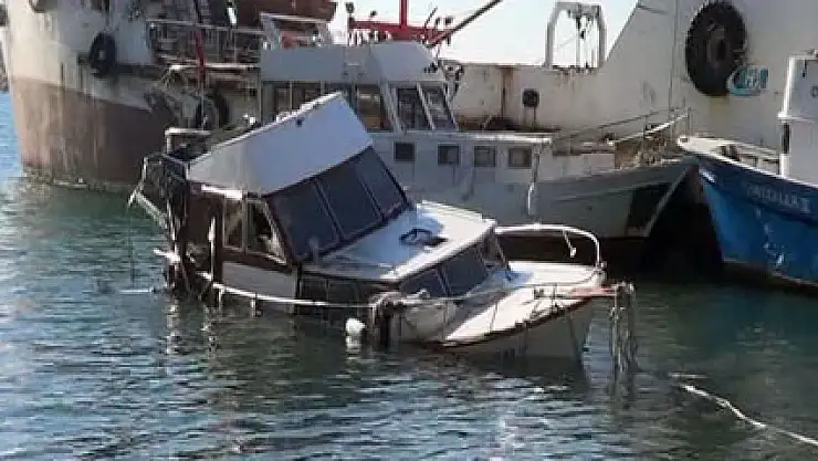 Mülteci teknesi battı: 14 ölü