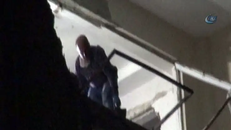 Operasyonda IŞİD militanı üzerindeki bombayı patlattı