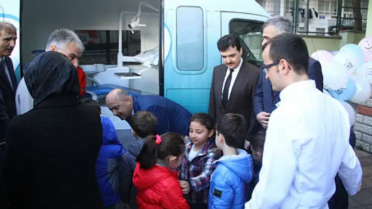 32 Bin Öğrenciye Ağız Taraması