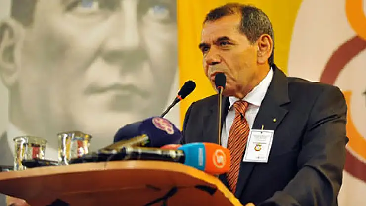 Galatasaray başkanı, Mustafa Denizli'yle Türk Telekon Arena'da görüşecek