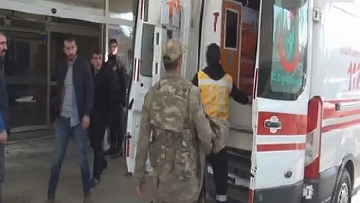 Muş'ta askeri araca bombalı saldırı: 6 yaralı