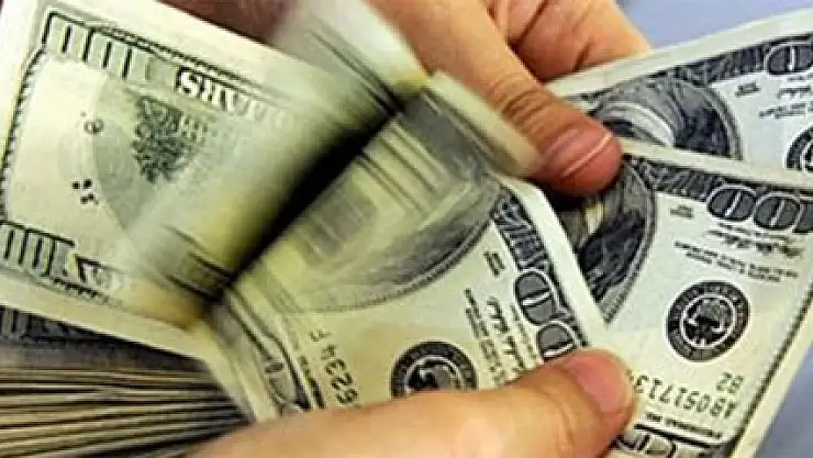 Dolar 8 ayın zirvesinde, altın uçuyor!