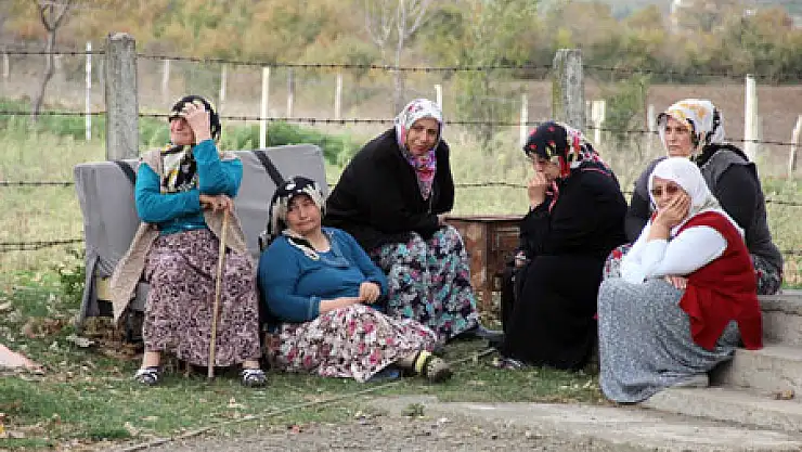 Yaşlı Adam Kaldığı Eski Okulda Yanarak Hayatını Kaybetti