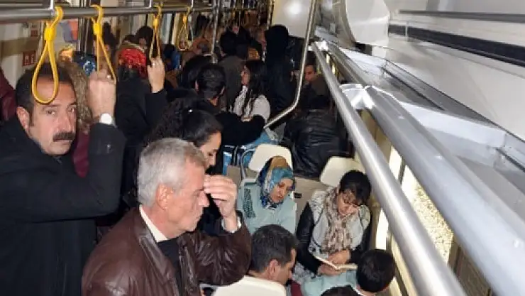 Trende mahsur kaldılar!