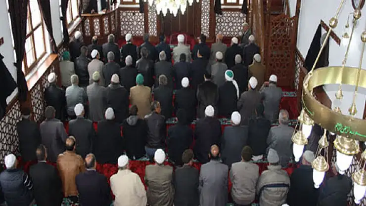 Cuma namazı sonrası Türkmenlere dua