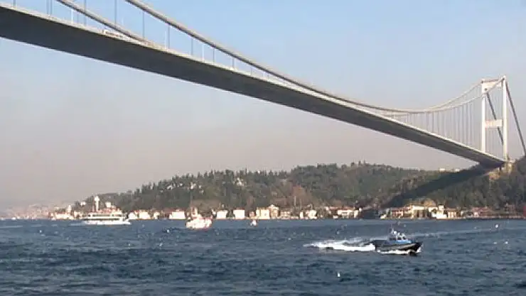 İstanbul Boğazı'nda çifte intihar şoku