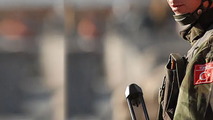 Sur'da 2 asker yaralandı