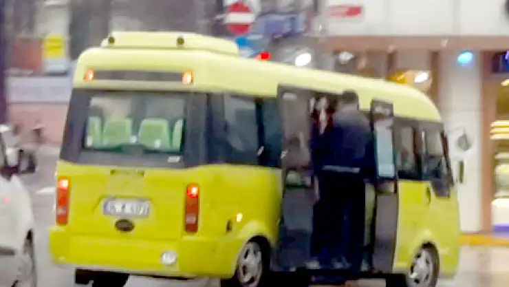 Minibüste tehlikeli yolculuk