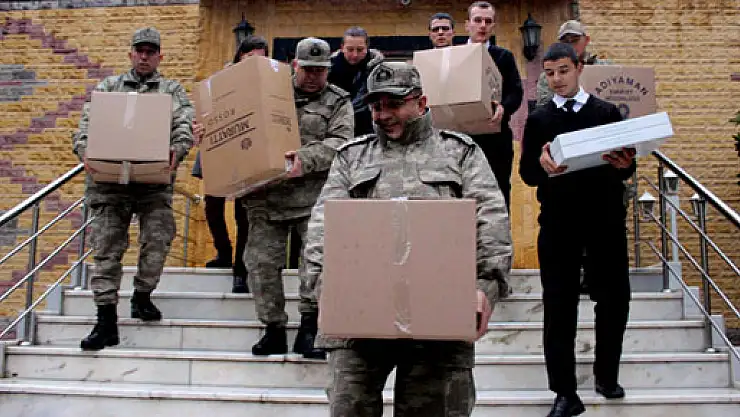 Asker eşlerinden terörle mücadeleye manevi destek