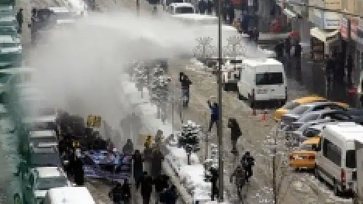 DBP Kadın Meclisi yürüyüşünde olaylar çıktı