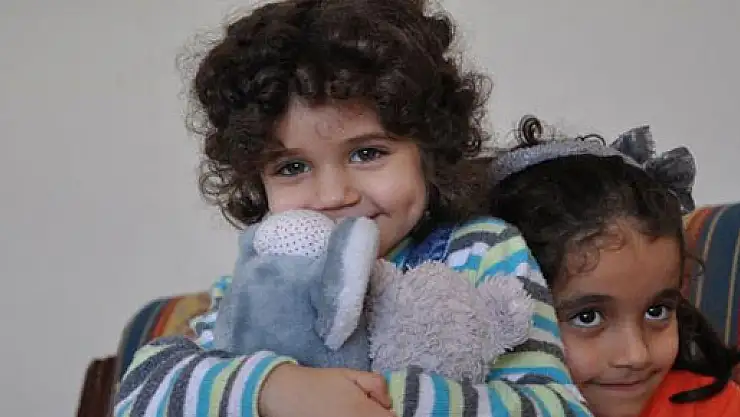 Gülen gözler yardım bekliyor