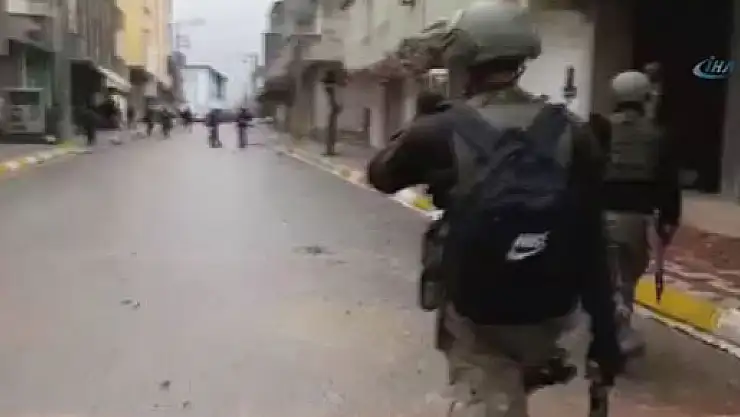 Asker ve polis Silopi'yi teröristlerden temizledi