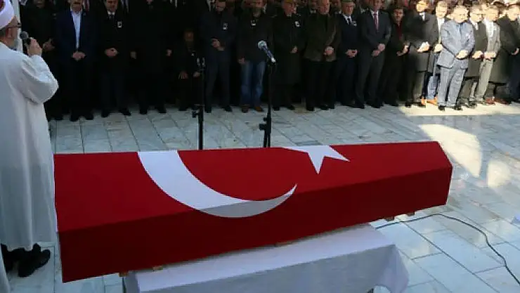 Şehit polis son yolculuğuna uğurlandı