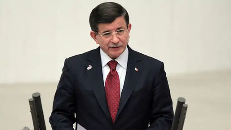 Davutoğlu'ndan o akademisyenlere sert tepki