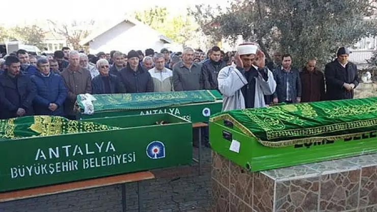 Bir aile son yolculuğuna uğurlandı