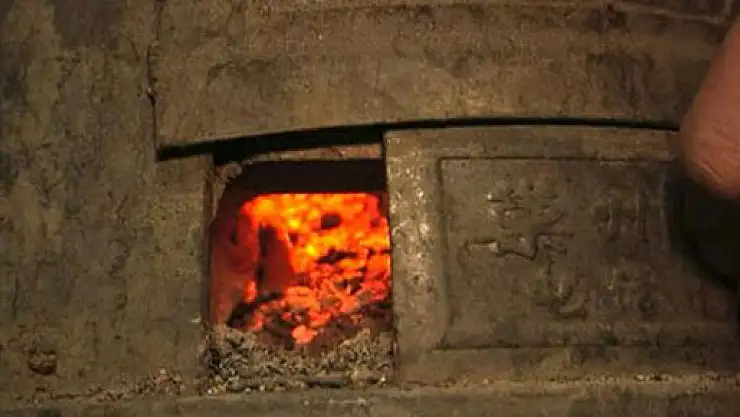 Sobadan sızan gazdan 15 kişi zehirlendi