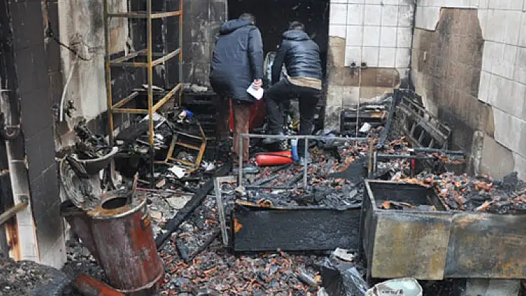 İşyerini kundaklarken kendisi de yanıyordu