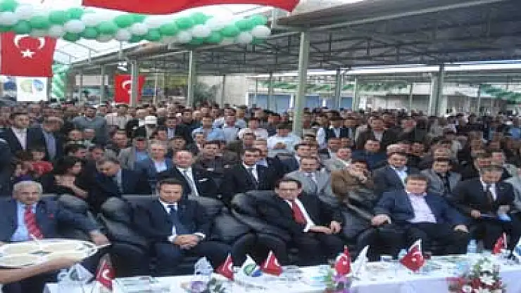 Ayvacık' a 'Görkemli' açılış