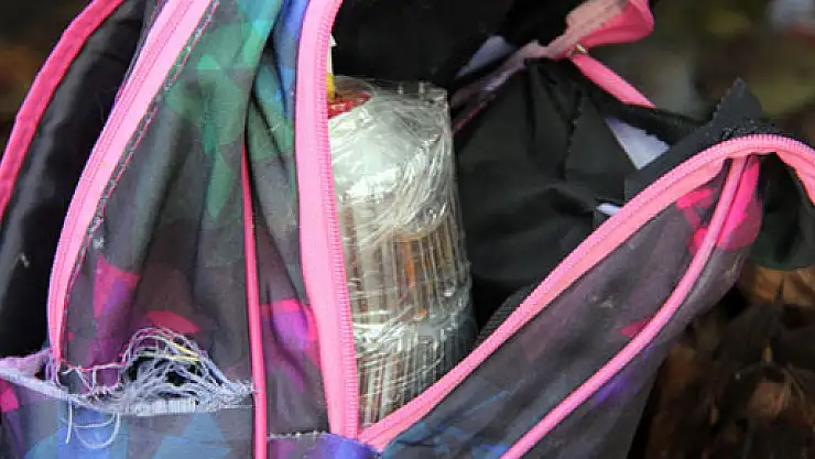 Teröristler tabut ve okul çantasına mühimmat gizledi