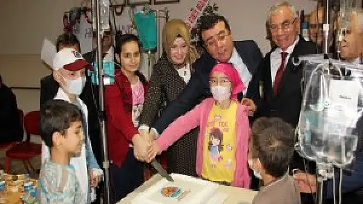 Karnelerini Hastanede Aldılar