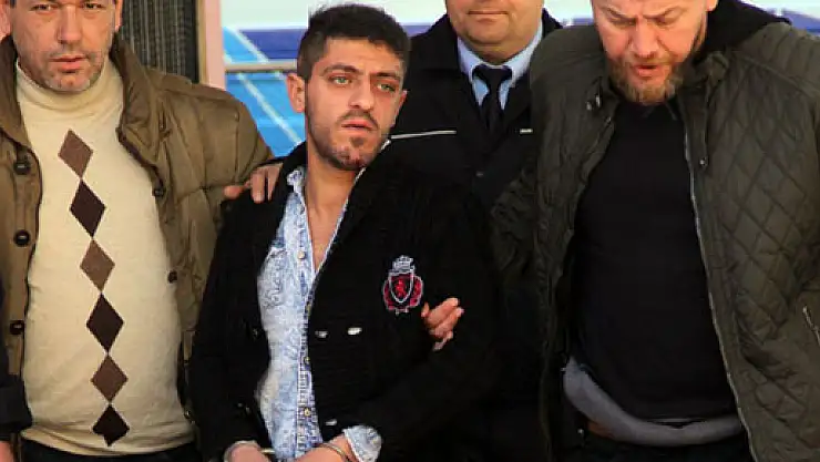 Ağabeyini öldüren zanlıdan gazetecilere tehdit