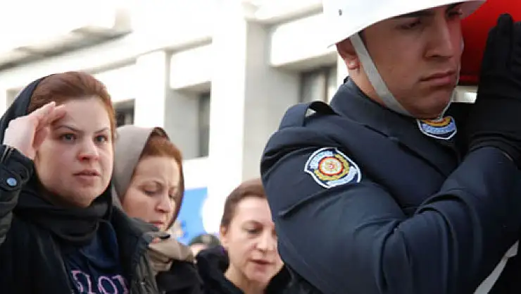 Rüzgar Çetin'in çarparak ölümüne neden olduğu şehit polis için tören