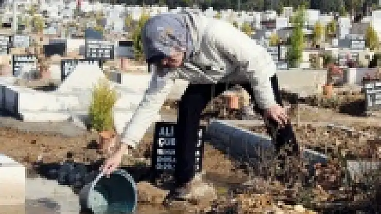 İzmir'de mezarları su bastı