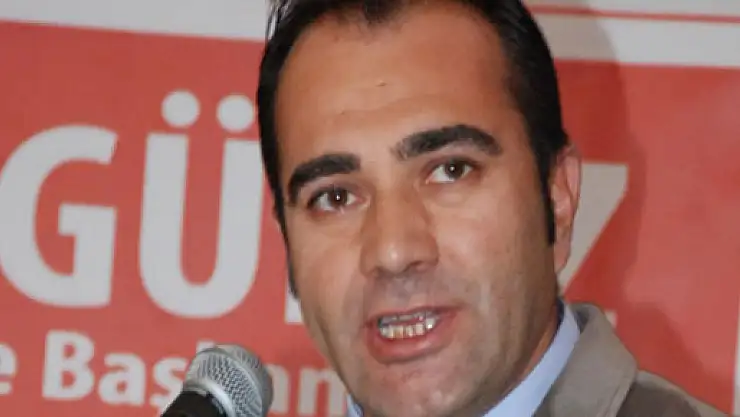 MHP'li başkanın içinde bulunduğu araç takla attı