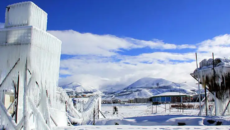 Erzurum'dan buzdan manzara