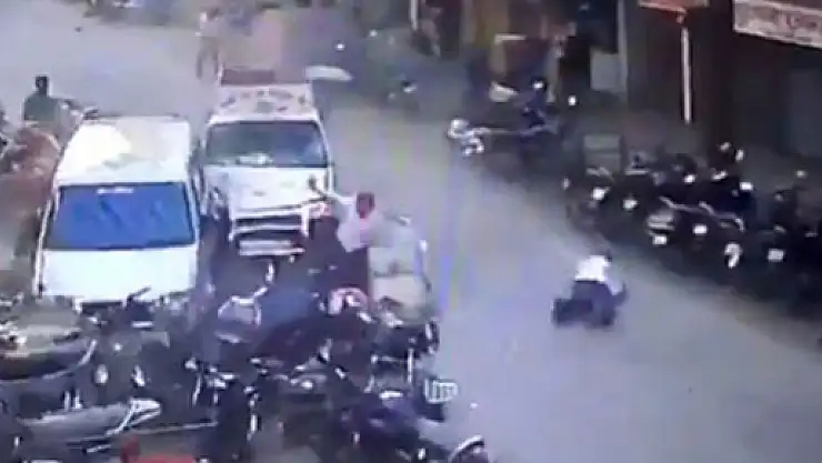 Ambulans dehşet saçtı: 1 ölü, 4 yaralı