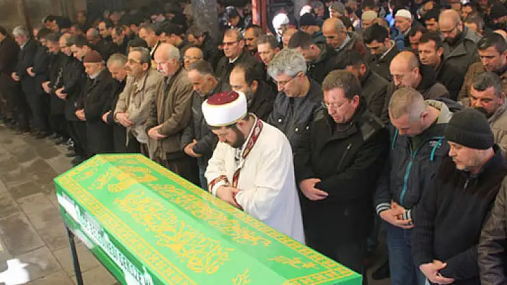 İntihar eden öğretmen toprağa verildi