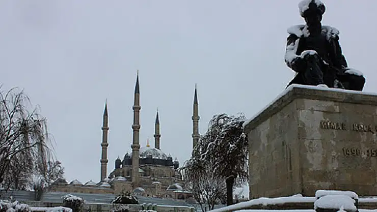 Edirne'de kar yağışı etkili oldu