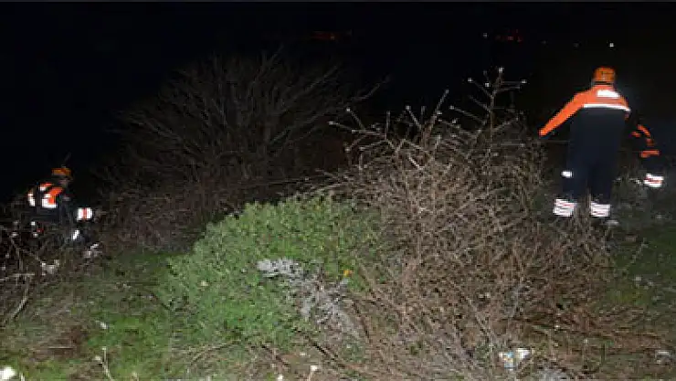 Otomobiliyle 250 metreden ölüme uçtu