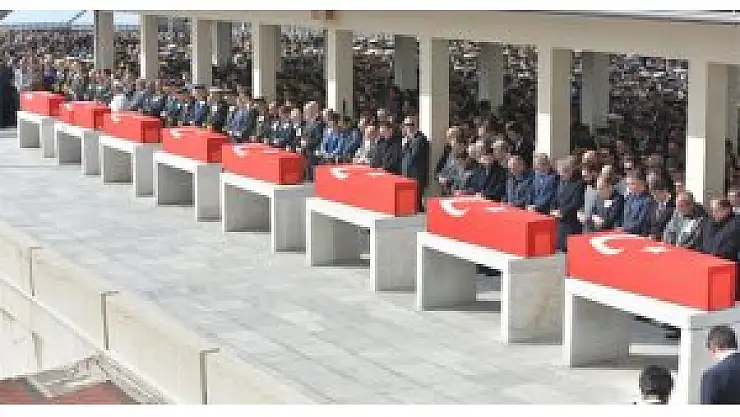 Şehitler için Kocatepe Camii'nde cenaze namazı kılındı