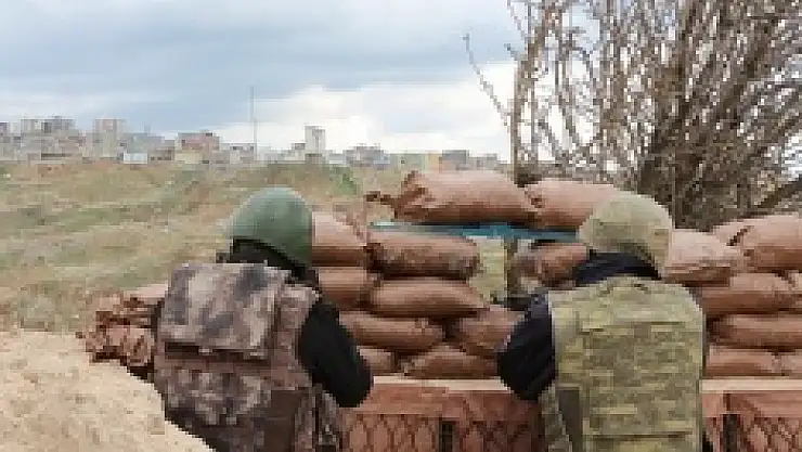 Şırnak'ta teröristler üs bölgesine saldırdı