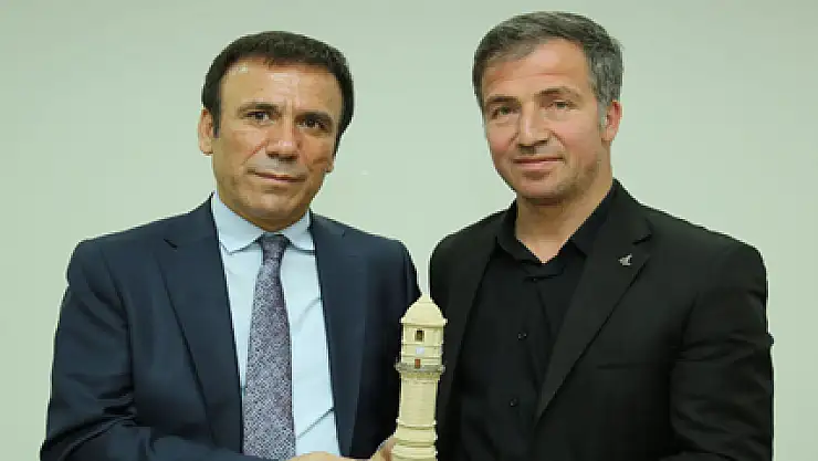 GENÇ, BAYBURTLULARIN KONUĞU OLDU