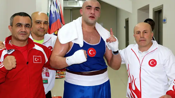 ALİ EREN DEMİREZEN DE YARI FİNALDE