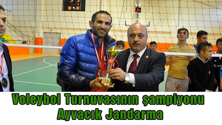 Voleybol Turnuvasının şampiyonu Ayvacık Jandarma