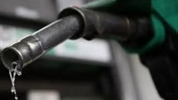 Benzin 9 kuruş zamlandı