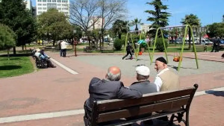  SAMSUN'DA ŞÜPHELİ ÇANTA PANİĞİ