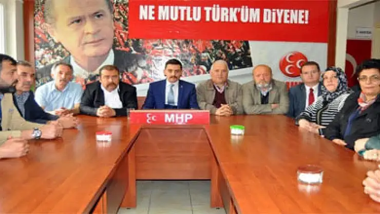 MHP'de toplu istifa