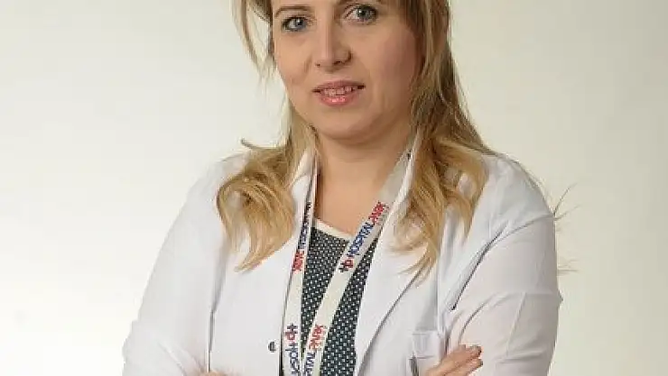 ELLERDEKİ TİTREME 'PARKİNSON' HABERCİSİ OLABİLİR