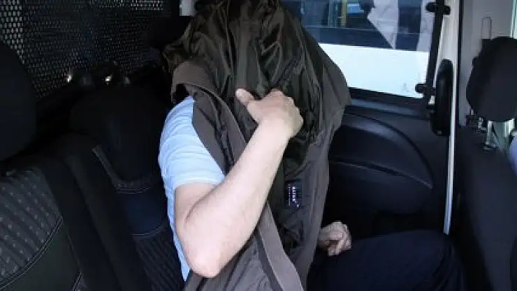 3 YAŞINDAKİ ÇOCUĞUN ÖLÜMÜNE SEBEP OLAN SÜRÜCÜ ADLİYEDE