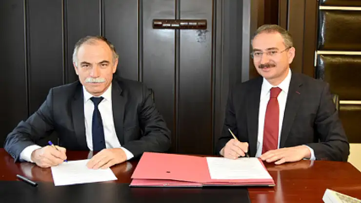 Konferans Salonu için Protokol İmzalandı