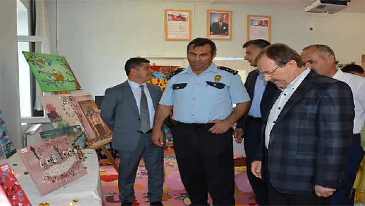 ÖZEL ÖĞRENCİLERDEN ÖZEL SERGİ