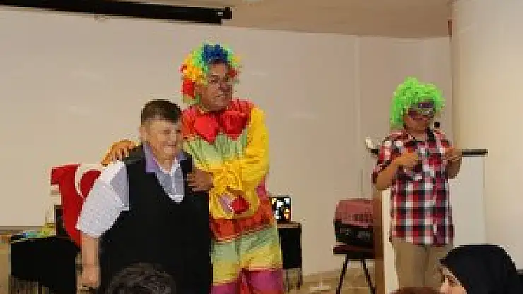 ŞİŞKO NURİ LÖSEMİLİ ÇOCUKLARLA, ÇOCUKLAR GİBİ EĞLENDİ